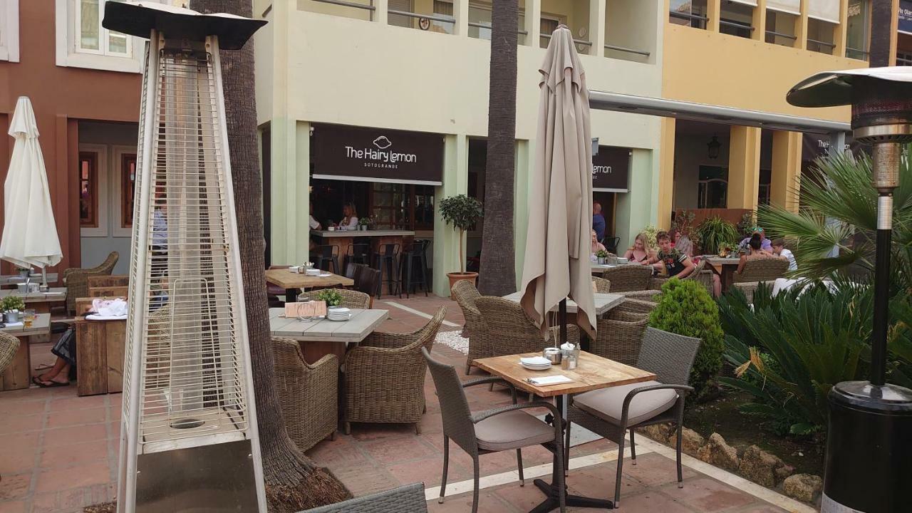 Casares Del Sol Penthouse Lägenhet Exteriör bild