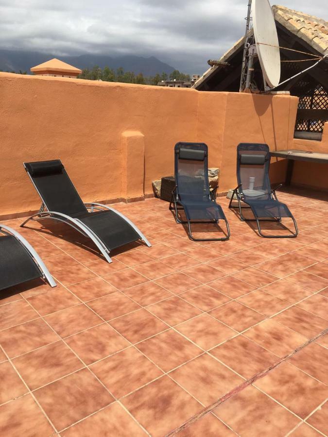 Casares Del Sol Penthouse Lägenhet Exteriör bild