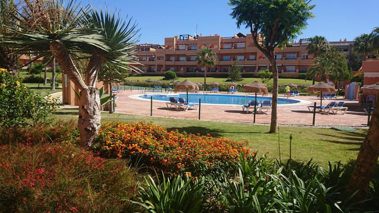 Casares Del Sol Penthouse Lägenhet Exteriör bild